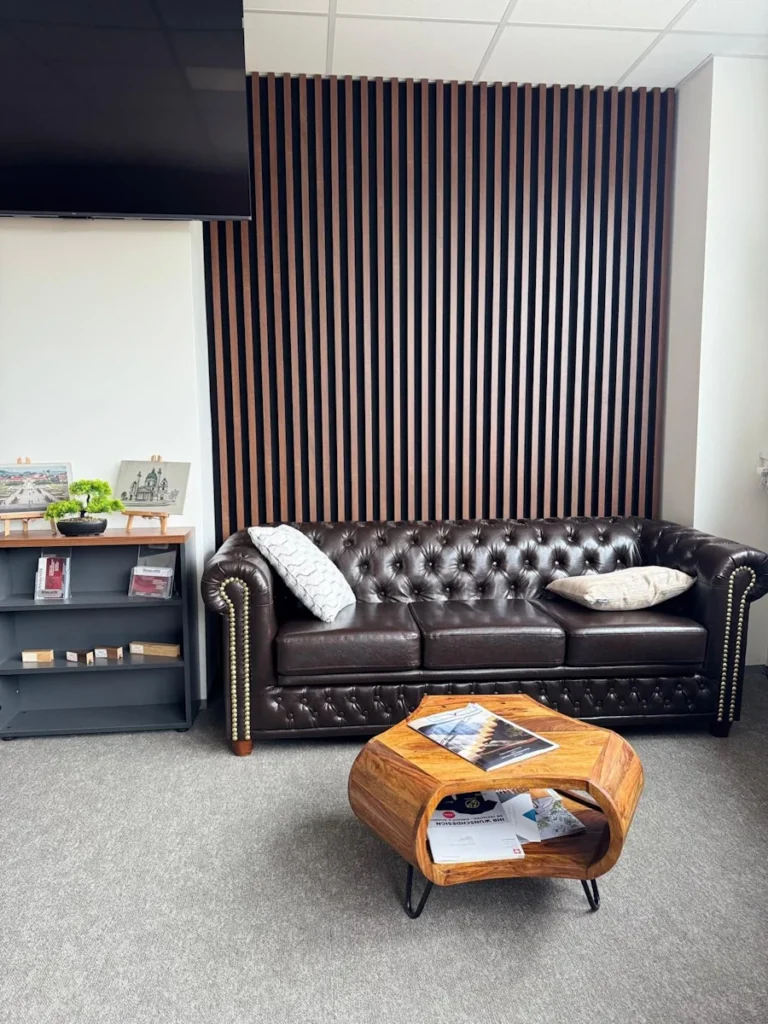 Showroom 12